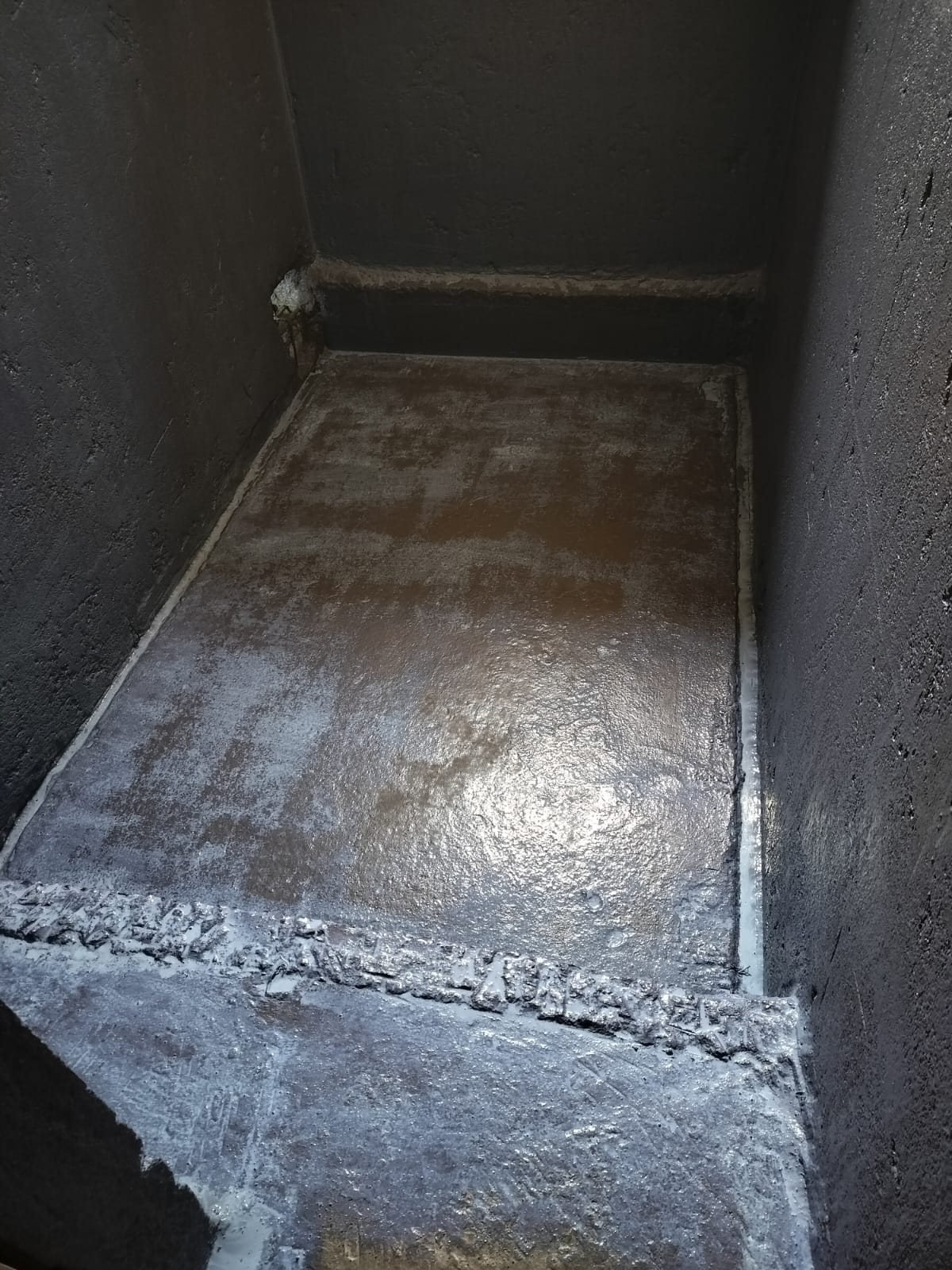 पानी की टंकी वाटरप्रूफिंग पूर्ण — Water Tank Waterproofing Completed Roshan Thakur Itarsi Narmadapuram MP